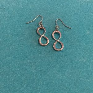 Hanging infinity earrings